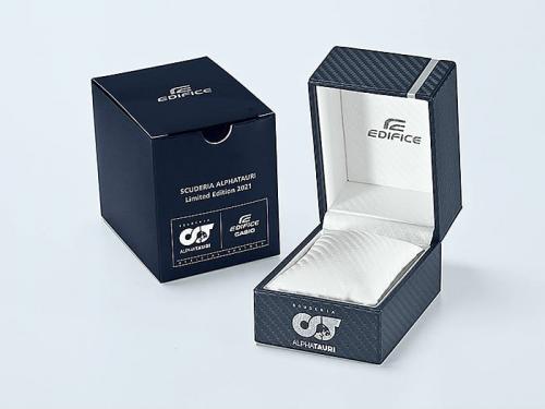 Часы CASIO EDIFICE EFS-S580AT-1AER Third Limited Edition разработаны в сотрудничестве с гоночной командой Scuderia AlphaTauri F1.