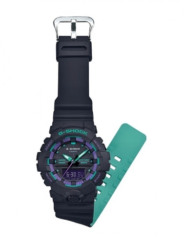 Часы G-SHOCK GA-800BL-1AER комплектуются двухслойным полимерным ремешком со светло-голубой внутренней стороной.